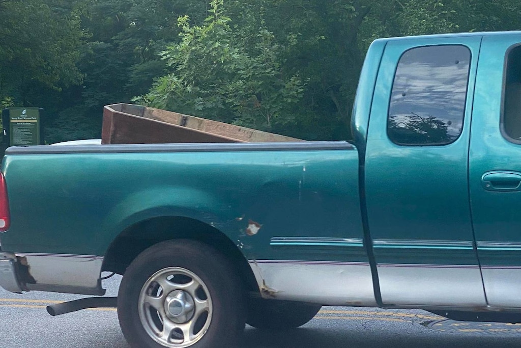 Letitia Getka saw this teal pickup truck with Maryland plates driving away from Wyman Park with the casket on the morning of July 21, 2022.