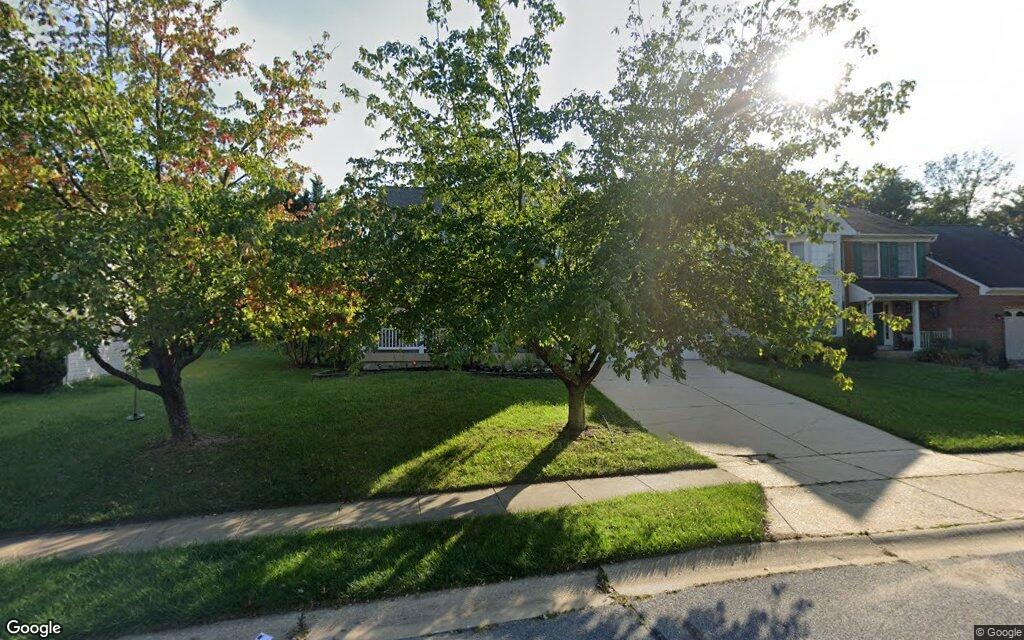 $700,000, single-family house at 9531 Kings Grant Road