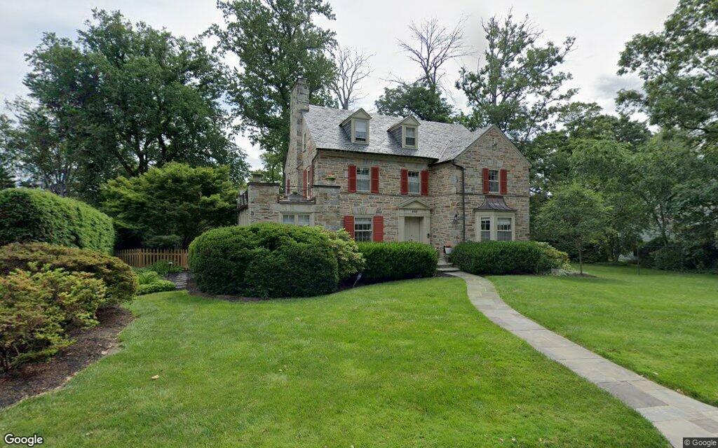 $1.4 million, single-family residence at 5507 Saint Albans Way